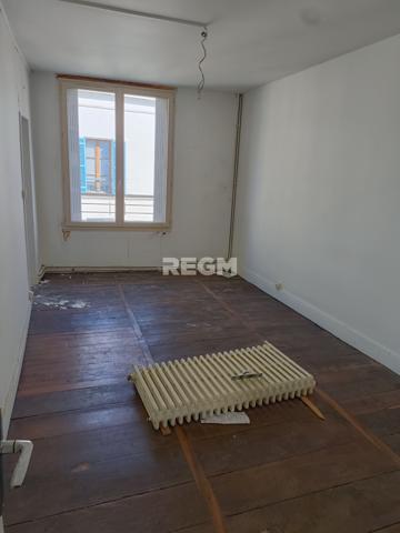 Périgueux (24000) Hypercentre Périgueux – T3 de charme avec terrasse plein sud, rare à la location !