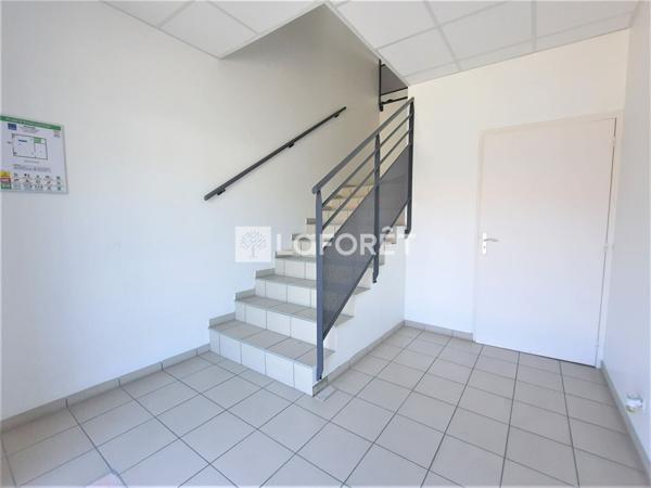 Location local commercial Givors - 110 m² - 1 152 €/mois