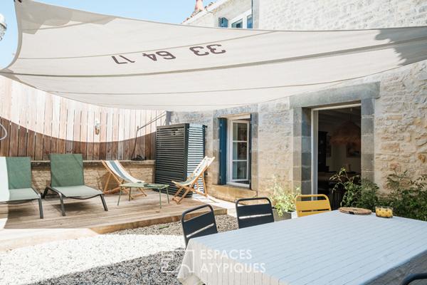 Charentaise de charme en coeur de village