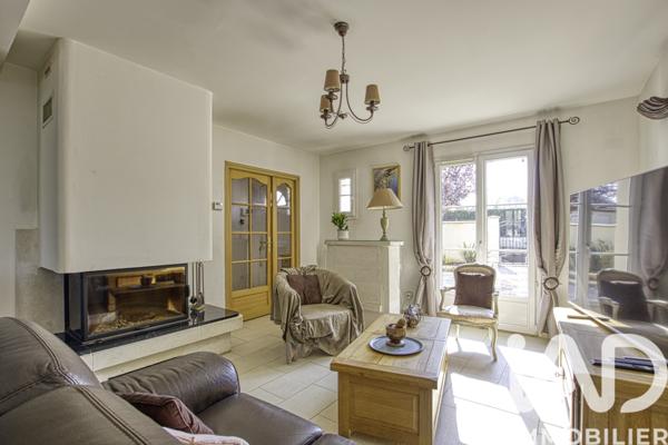 Maison à vendre 7 pièces 160 m² Estrées-Saint-Denis