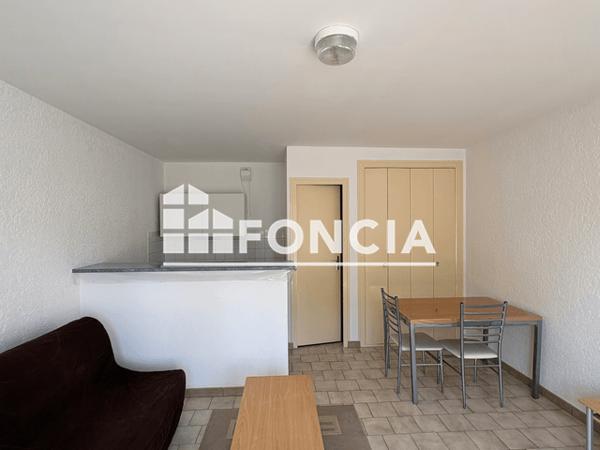 Location Studio meublé 26 m² - 18 AVENUE PASTEUR Niort 79000