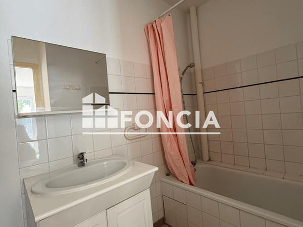 Location Studio meublé 26 m² - 18 AVENUE PASTEUR Niort 79000