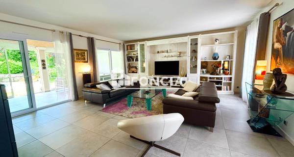À vendre Maison 6 pièces 238 m² - Saint-chamond 42400
