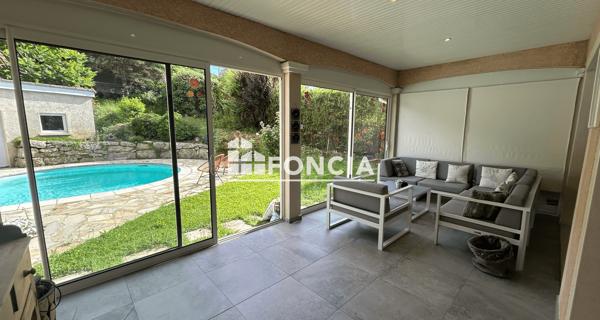 À vendre Maison 6 pièces 238 m² - Saint-chamond 42400