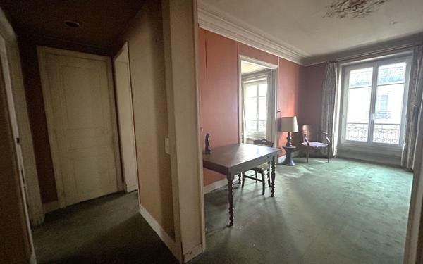 Appartement à vendre    3 pièces • 53,81 m2 Paris 13