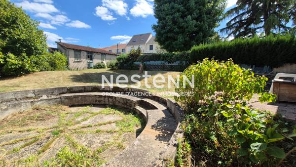 Maison de 105 m² , 6 pièces située dans un quartier recherché sur Igny - Maison avec grand jardin et plusieurs dépendances possibilité aménagement d'un studio