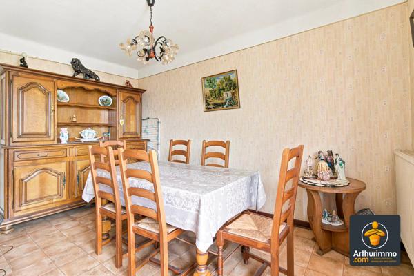 Vente                                                      Appartement
                        
                     3 pièces                      65 m2                     à Villeurbanne
