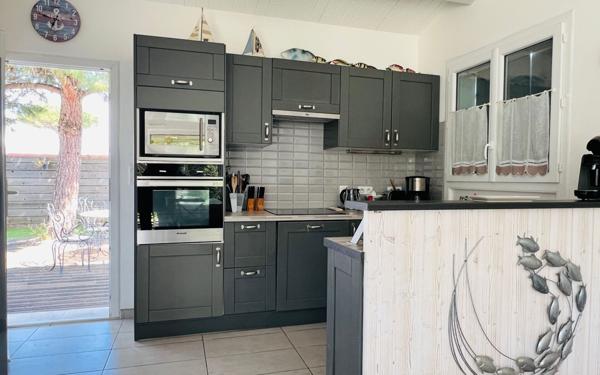 Maison à vendre    5 pièces •  Saint-Martin-de-Ré