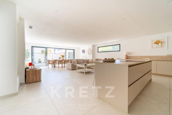 Villa contemporaine en bord de mer