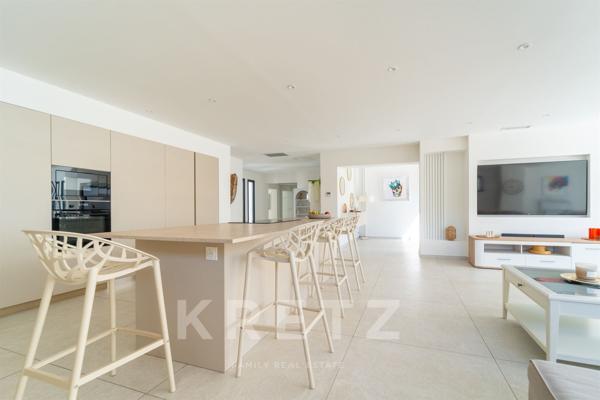 Villa contemporaine en bord de mer