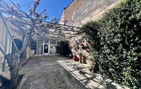 Vente Maison de ville AVEC GRANDE COUR ET GARAGE Saint-gilles   