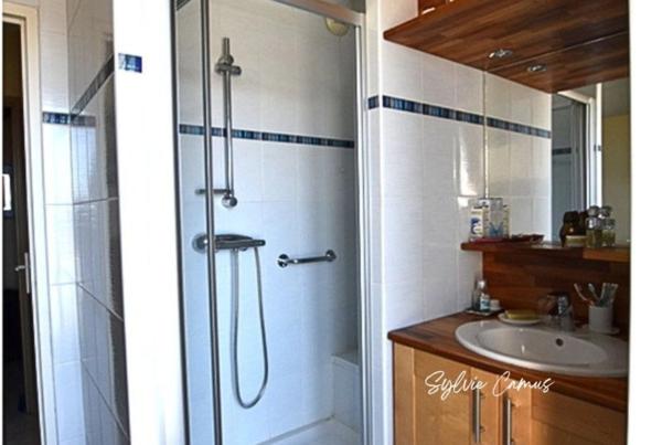 VIAGER OCCUPÉ – Opportunité patrimoniale à Saint-Genest-Lerpt (42) Duplex inversé avec vue panoramique exceptionnelle