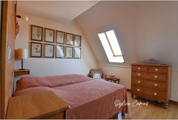 VIAGER OCCUPÉ – Opportunité patrimoniale à Saint-Genest-Lerpt (42) Duplex inversé avec vue panoramique exceptionnelle
