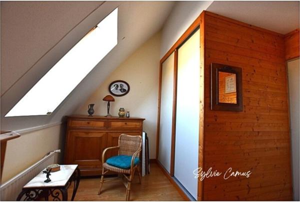 VIAGER OCCUPÉ – Opportunité patrimoniale à Saint-Genest-Lerpt (42) Duplex inversé avec vue panoramique exceptionnelle