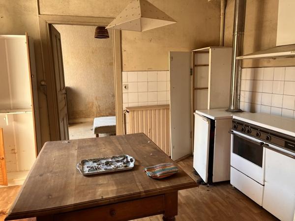 Maison à vendre 35 000 € Laval-de-Cère 6 p 85 m² DPE G