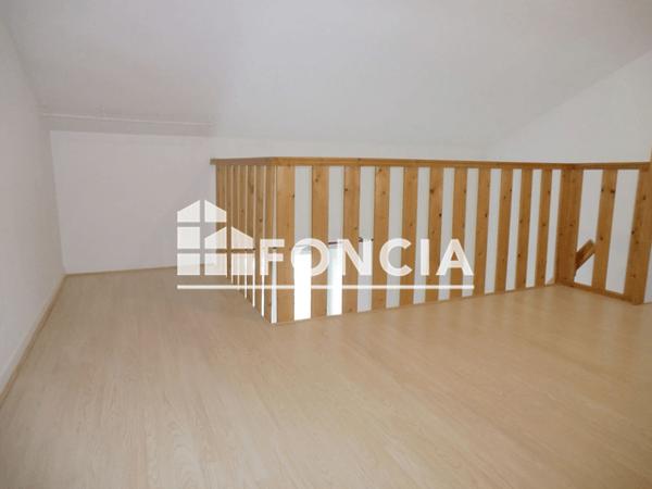 Location Studio 23.6 m² - 7 RUE BOURG DE PEAGE Voiron 38500
