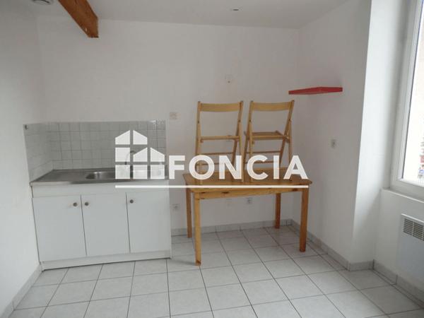 Location Studio 23.6 m² - 7 RUE BOURG DE PEAGE Voiron 38500