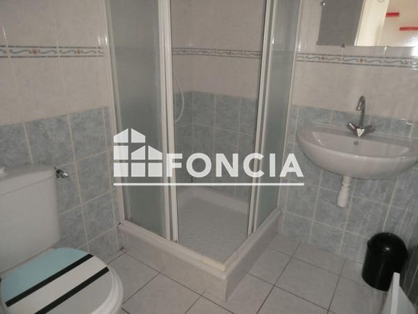 Location Studio 23.6 m² - 7 RUE BOURG DE PEAGE Voiron 38500