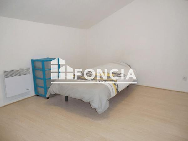 Location Studio 23.6 m² - 7 RUE BOURG DE PEAGE Voiron 38500