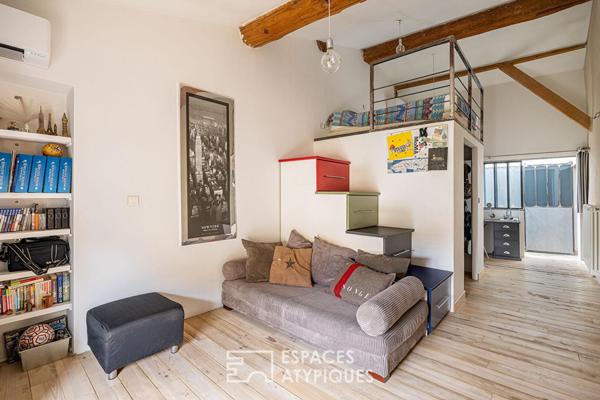 Ancienne grange avec terrasse aux volumes exceptionnels