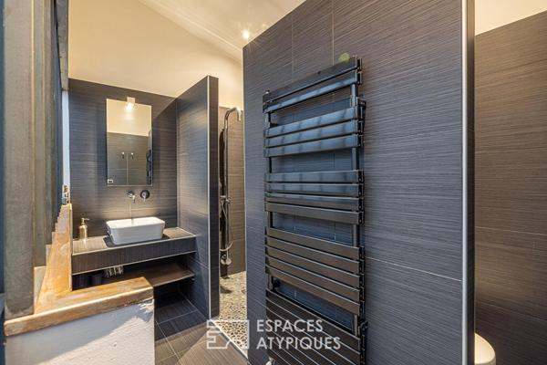 Ancienne grange avec terrasse aux volumes exceptionnels