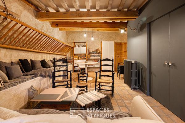 Ancienne grange avec terrasse aux volumes exceptionnels