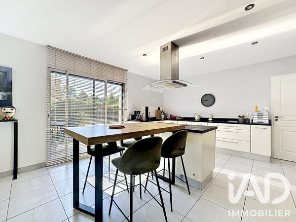 Maison à vendre 6 pièces 134 m² Séné