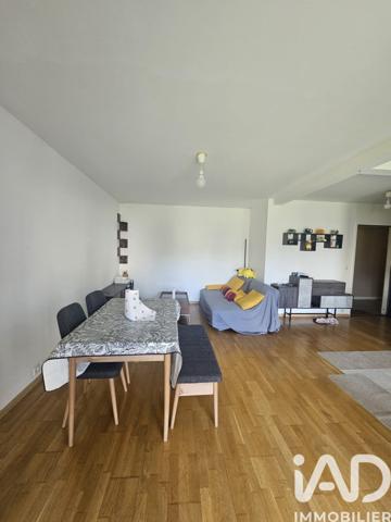 Location appartement 3 pièces 63 m² Vitry-sur-Seine