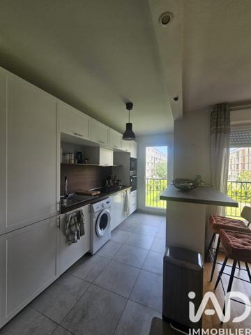 Location appartement 3 pièces 63 m² Vitry-sur-Seine
