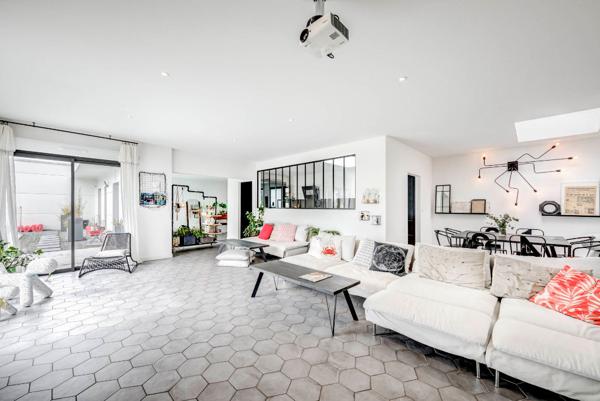 Villa d’architecte contemporaine avec piscine