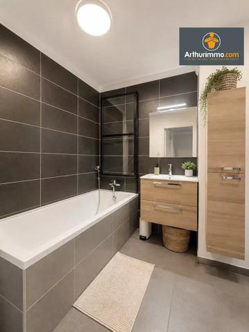 Vente                                                      Appartement
                        
                     3 pièces                      72 m2                     à Ajaccio