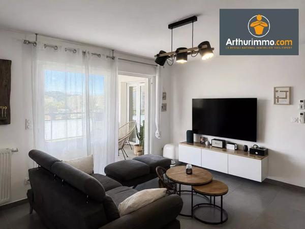 Vente                                                      Appartement
                        
                     3 pièces                      72 m2                     à Ajaccio