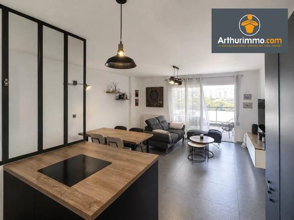 Vente                                                      Appartement
                        
                     3 pièces                      72 m2                     à Ajaccio