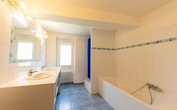 Maison à vendre    5 pièces • 112 m2 Pézilla-la-Rivière