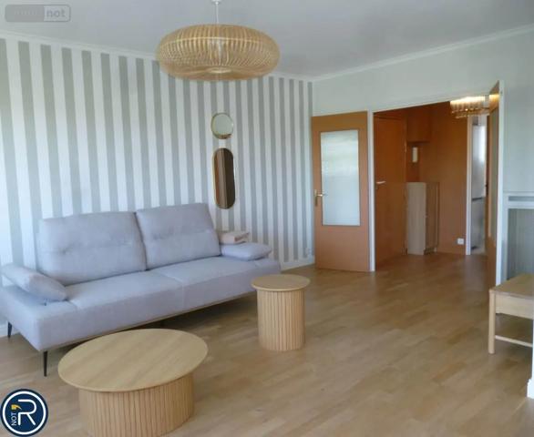 Location - Appartement Laval 53000 5 pièces 97 m 2 2500 m 2