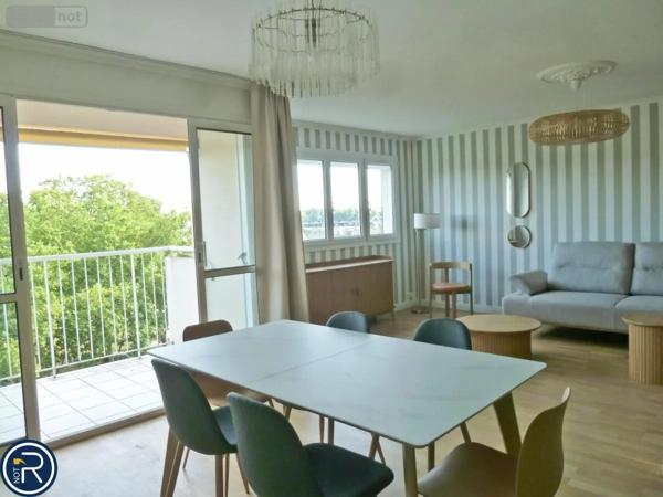 Location - Appartement Laval 53000 5 pièces 97 m 2 2500 m 2