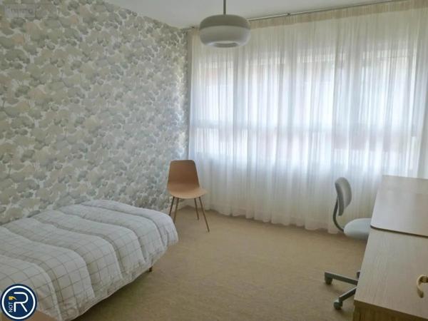 Location - Appartement Laval 53000 5 pièces 97 m 2 2500 m 2