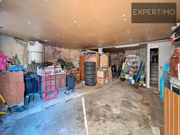 Cassagnes-Bégonhès (12120) Cassagnes-Bégonhès – Maison de village avec garage et panneaux photovoltaïques