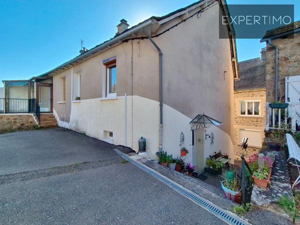 Cassagnes-Bégonhès (12120) Cassagnes-Bégonhès – Maison de village avec garage et panneaux photovoltaïques