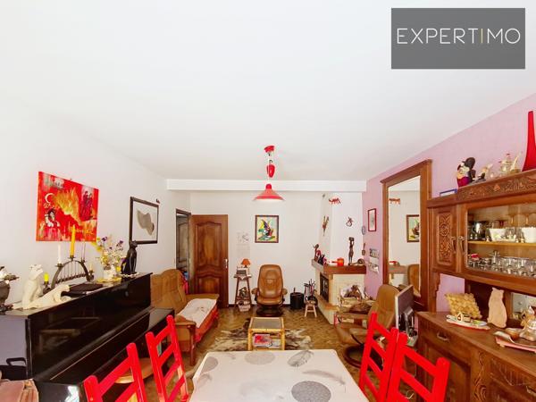 Cassagnes-Bégonhès (12120) Cassagnes-Bégonhès – Maison de village avec garage et panneaux photovoltaïques