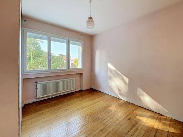 Maison à vendre 328 290 € Lagord 6 p 98 m² DPE F