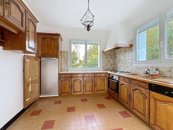 Maison à vendre 328 290 € Lagord 6 p 98 m² DPE F