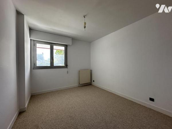 VANNES  A VENDRE AGREABLE APPARTEMENT T3 EN RDC - PROCHE CENTRE 