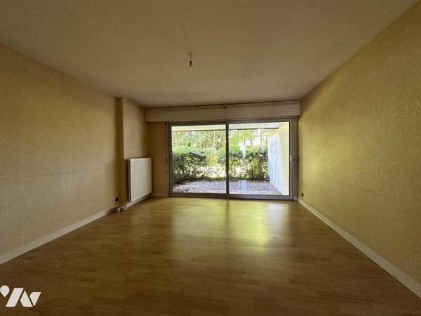 VANNES  A VENDRE AGREABLE APPARTEMENT T3 EN RDC - PROCHE CENTRE 