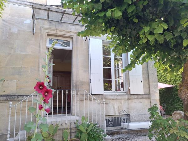 MAISON DE MAITRE AVEC DEPENDANCE