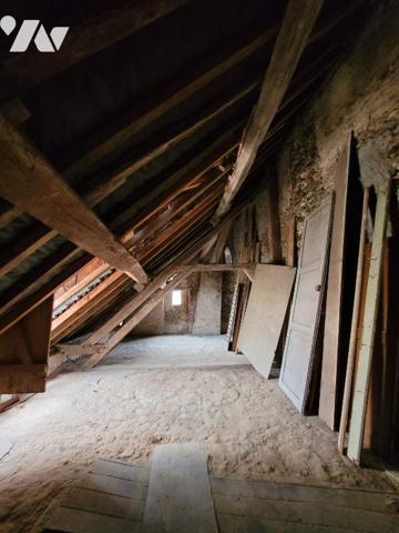 MAISON AVEC COUR 2 CHAMBRES