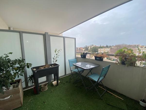 A LOUER - NIMES PROCHE JEAN JAURES MEUBLE