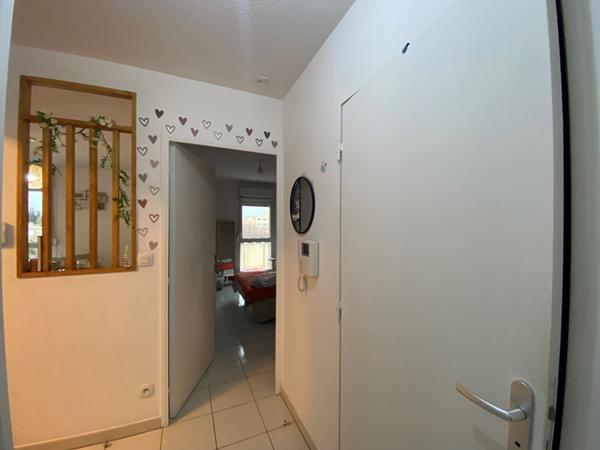 A LOUER - NIMES PROCHE JEAN JAURES MEUBLE