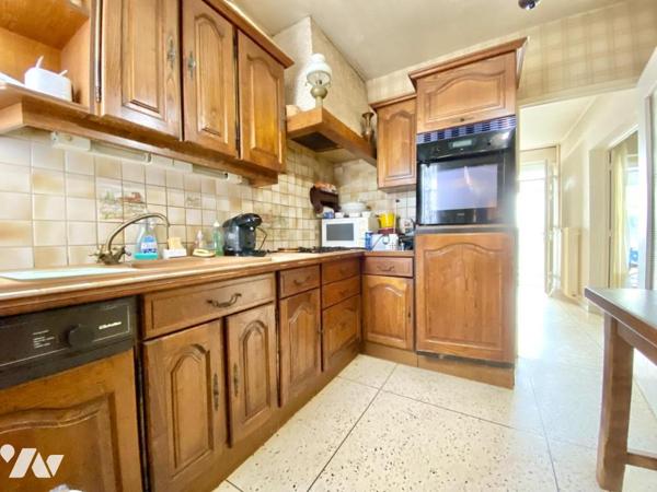 Maison à moderniser 79m² sur 331m² de jardin