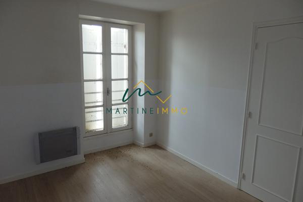 A VENDRE LOTS APPARTEMENTS + LOCAUX A LA REOLE